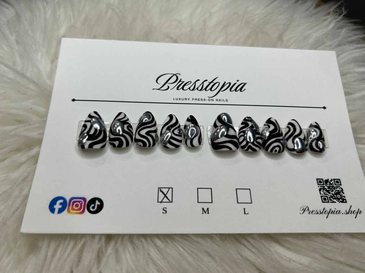067 Short Almond